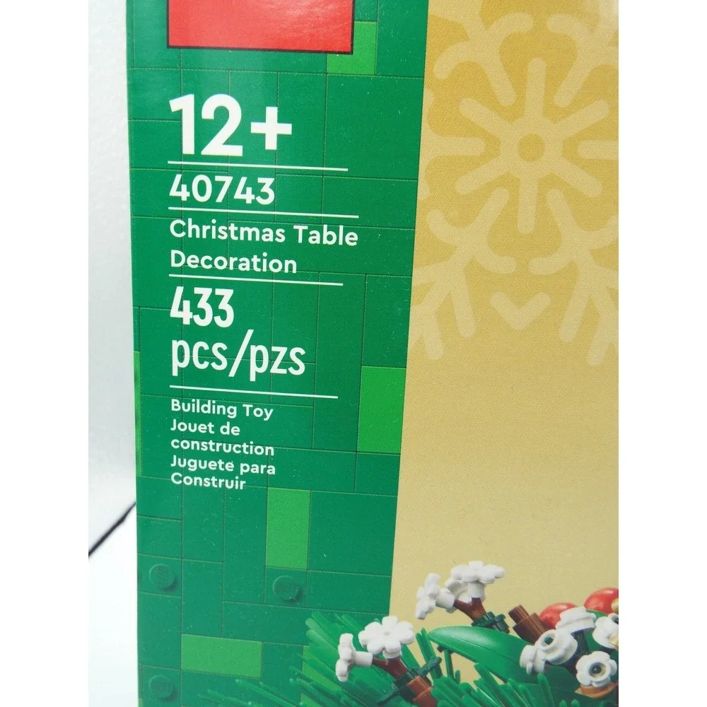 XM1 - LEGO Christmas Table Decoration Holiday Wreath Building Set 433 Pieces NEW
